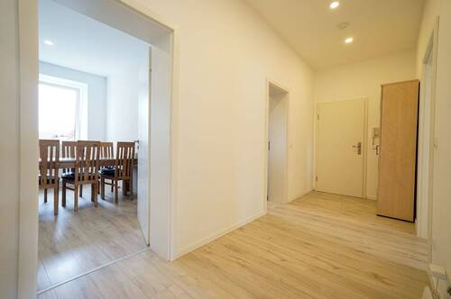 Flur...jpg - Etagenwohnung mit 84,00 m&sup2; in Gangkofen zum Kaufen