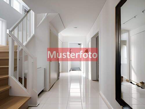 Diele - 4 Zimmer Einfamilienhaus in Lage