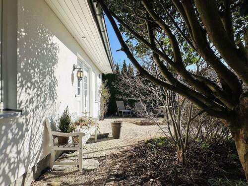 Hauseingang - Vordergarten - 5 Zimmer Einfamilienhaus zum Kaufen in Hamburg