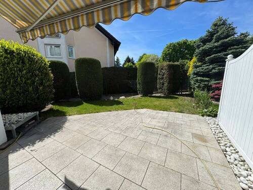 Terrasse mit Garten - Ihr neues Zuhause: Großzügige 2-Zimmer-Wohnung mit Terrasse und Garten in Dietzenbach Steinberg