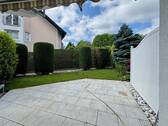 Terrasse mit Garten (neuer Rasen) - 2 Zimmer Etagenwohnung zum Kaufen in Dietzenbach / Dietzenbach-Steinberg