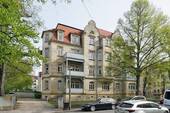 Ansicht - Große 3-Zimmer-Wohnung mit Balkon!