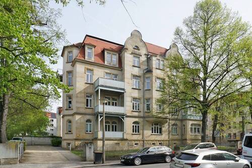 Ansicht - Große 3-Zimmer-Wohnung mit Balkon!