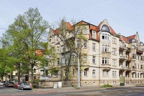 Straßenansicht - 3 Zimmer Etagenwohnung zum Kaufen in Dresden