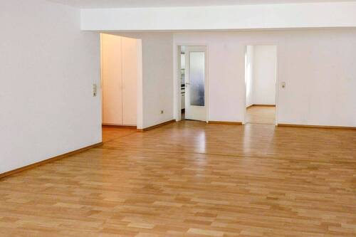 Wohnzimmer Bild 1 - 2 Zimmer Einfamilienhaus in Augsburg