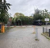 PKW Parkplatz Aussenstellplatz Hackescher Markt - Berlin Mitte