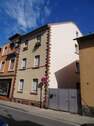 Strassenansicht - In zentraler Lage, 2- Zimmerwohnung ohne Balkon