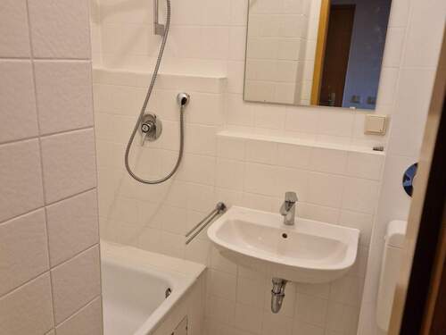 Dusche.jpg - 2 Zimmer Etagenwohnung zur Miete in Heidelberg