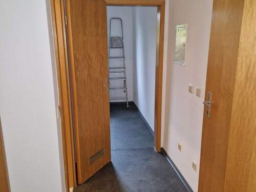 Flur.jpg - 2 Zimmer Etagenwohnung in Heidelberg