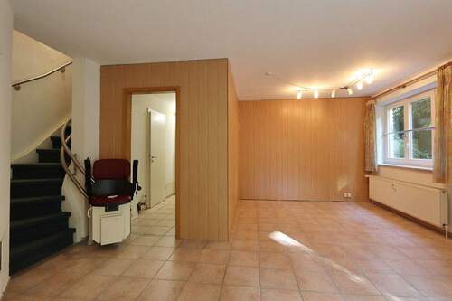 Souterrain Zimmer mit Treppenlift - 