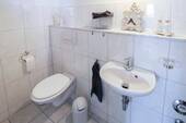 Gäste WC 2 OG - 