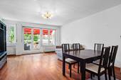 Essbereich mit Blick ins Wohnzimmer - Etagenwohnung mit 82,50 m&sup2; in Königstein im Taunus zum Kaufen