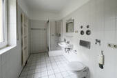 Tageslichtbad mit Dusche - 