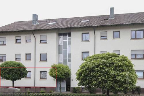 Außenansicht Front - Vermietete 3-Zi.-EG-Hochparterre-Wohnung mit Küche, Stellplatz, Keller und Balkon in Innenstadtlage