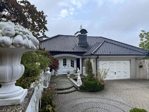 Straßenansicht - 