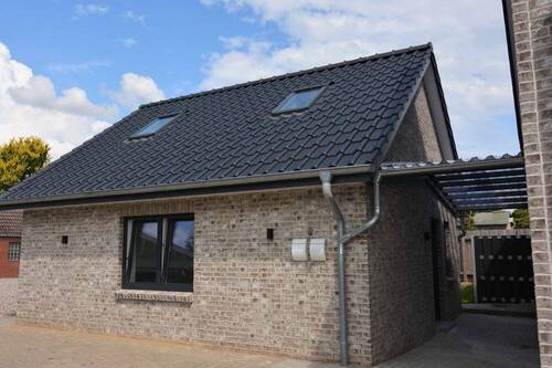 Außenansicht - Haus mit kleinem Garten in zentraler Lage in Heide