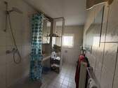 Badezimmer - 2 Zimmer Etagenwohnung zum Kaufen in Seeheim-Jugenheim