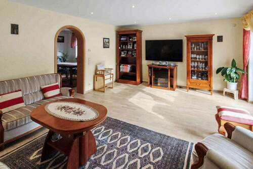 Wohnzimmer-EG - 5 Zimmer Doppelhaushälfte in Karlsbad