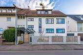 Hausfront_DSC5728 - 1 Zimmer Mehrfamilienhaus, Wohnhaus zum Kaufen in Stuttgart