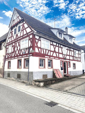 Seitenansicht - Etagenwohnung mit 167,40 m&sup2; in Wiernsheim zum Kaufen