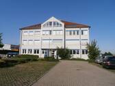 Außenansicht - Sanierte Büroräume im Gewerbegebiet Stockhausen mit ausreichend Stellplätzen