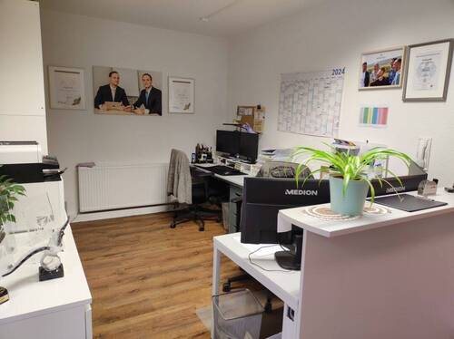Empfangsbereich - 4 Zimmer Büro zum Kaufen in Hörselberg-Hainich/OT Großenlupnitz