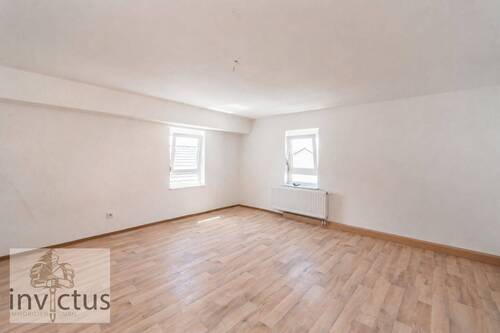 Zimmer 1 - 5 Zimmer Etagenwohnung zur Miete in Massenbachhausen