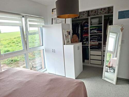 Elternschlafzimmer mit Ankleide. - 