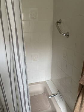 Dusche EG - 