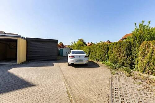 Garage - 