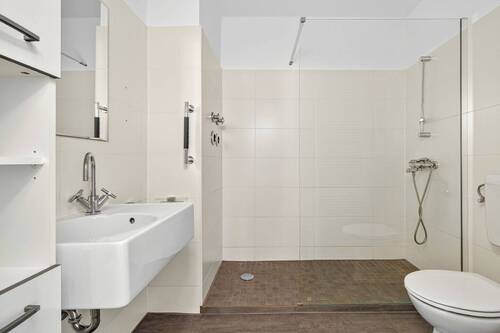 Saniertes Badezimmer - 