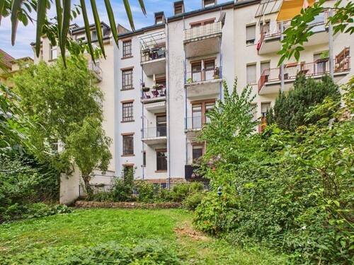 Rückansicht - Tolle Wohnung mit großem Garten in gepflegtem 5-Familienhaus