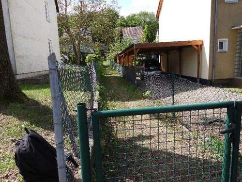 Rückwärtiger Gartenweg - 