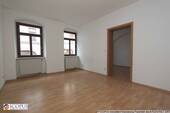 Wohnung im Vorderhaus 1 OG - Wohnzimmer - 
