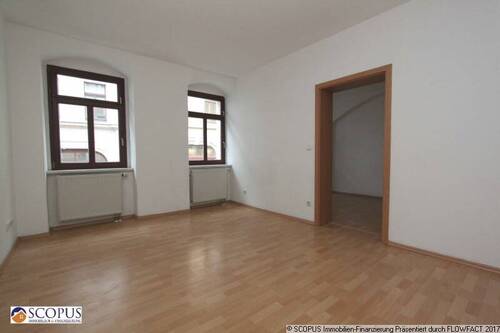 Wohnung im Vorderhaus 1 OG - Wohnzimmer - 