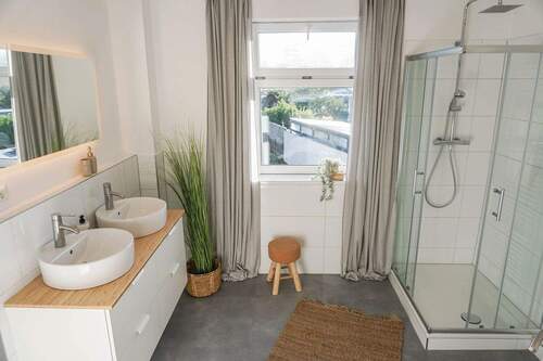 Badezimmer - Möbliertes WG-Zimmer in Tungendorf