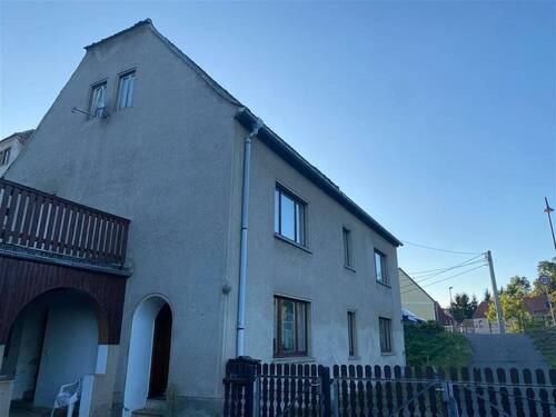 Blick zum Obergeschoss mit Terrasse - 