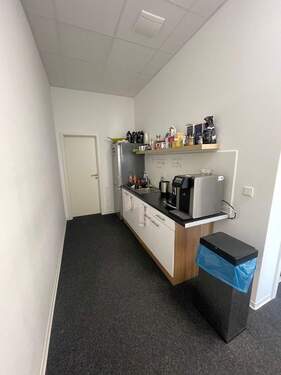 Teeküche - 8 Zimmer Büro zur Miete in Saarbrücken