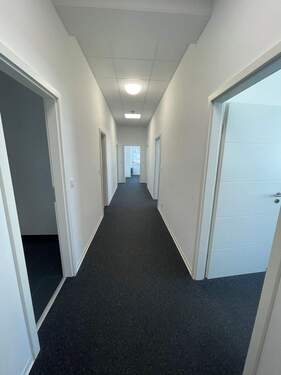 Flur - Büro mit 292,00 m² in Saarbrücken zur Miete