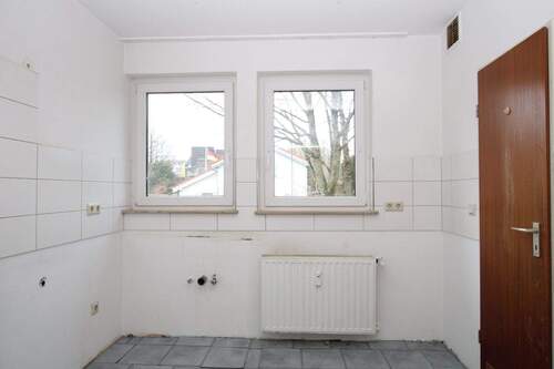 Küche mit Abstellraum - 