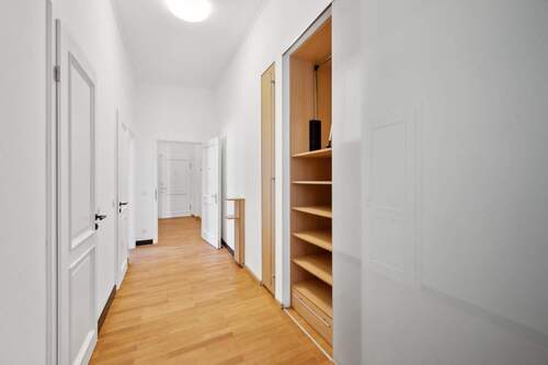 Intergrierte Garderobe - 