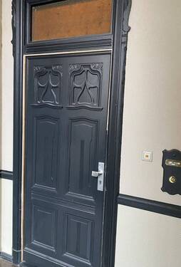 Wohnungstür - 2 Zimmer Etagenwohnung in Berlin