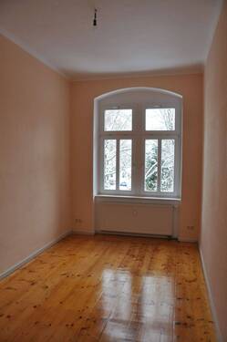 Zimmer hinten - Etagenwohnung mit 82,80 m² in Dresden zur Miete