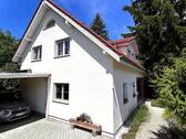Seitenansicht mit 2x Carport - 4 Zimmer Einfamilienhaus zum Kaufen in Brieselang