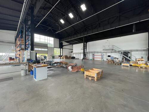 IMG_2700.JPG - Halle in Sankt Ingbert