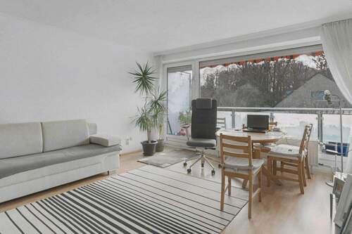 Schlaf-/ Wohnzimmer - Bezugsfreie 1-Zimmer-Wohnung mit Balkon & Stellplatz in Leverkusen-Lützenkirchen