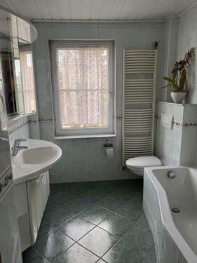 OG; Bad - 5 Zimmer Reihenmittelhaus zum Kaufen in Halle