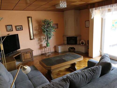 EG; Wohnzimmer mit Kamin - 