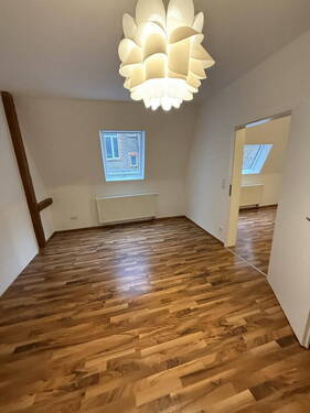 Zimmer 2 - 
