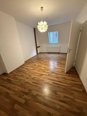 Zimmer 2 - 